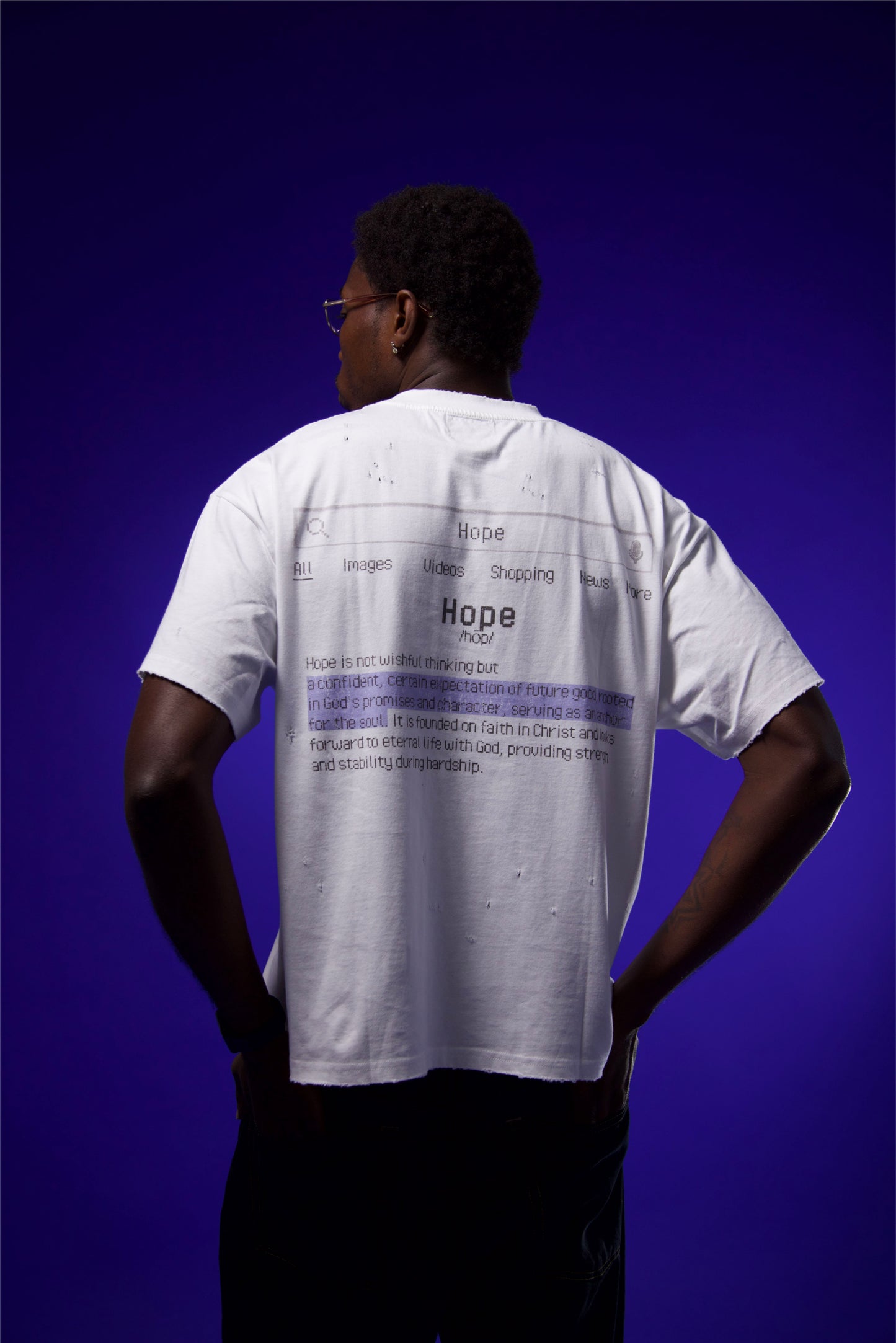 "GOOGLE" DISTRESSED GRAPHIC TEE